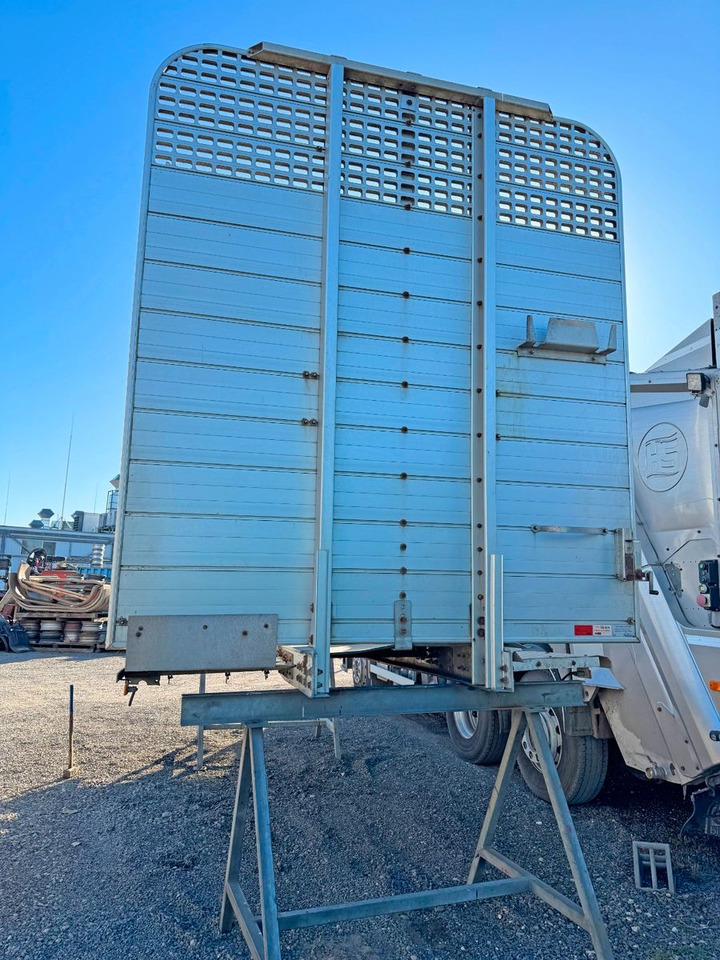 Holzwagenaufbau mit Rungen Aluminium - Vinçli kamyon: fotoğraf 5 Holzwagenaufbau mit Rungen Aluminium - Vinçli kamyon: fotoğraf 5