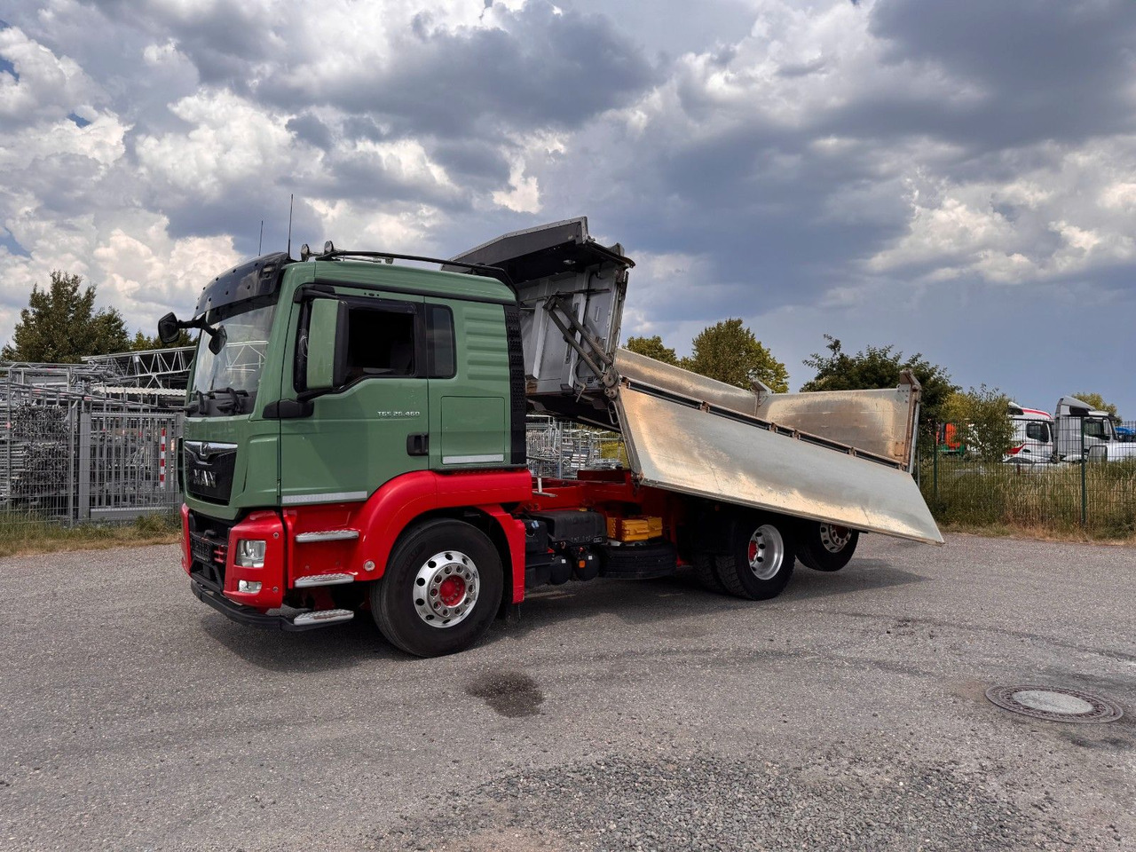 MAN 26.460 6x2 Meiller 3S. Kipper | Retarder | Klima - Damperli kamyon: fotoğraf 1 MAN 26.460 6x2 Meiller 3S. Kipper | Retarder | Klima - Damperli kamyon: fotoğraf 1