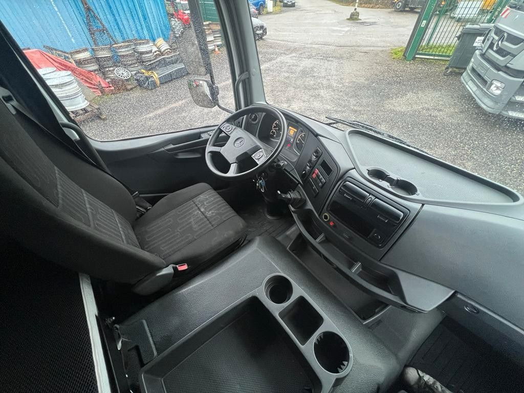 Mercedes-Benz 1324 4X2 Koffer Plane 6 to. Hebebühne Mercedes-Benz 1324 4X2 Koffer Plane 6 to. Hebebühne - Tenteli kamyon: fotoğraf 3 Mercedes-Benz 1324 4X2 Koffer Plane 6 to. Hebebühne Mercedes-Benz 1324 4X2 Koffer Plane 6 to. Hebebühne - Tenteli kamyon: fotoğraf 3