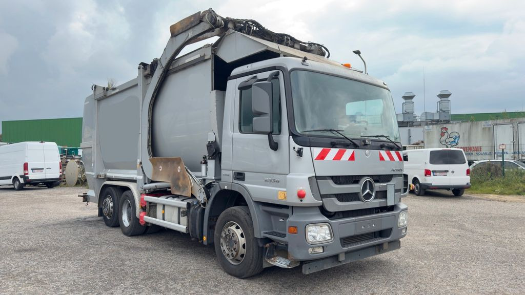 Mercedes-Benz 2536 6x2 Überkopflader - Çöp kamyonu: fotoğraf 4 Mercedes-Benz 2536 6x2 Überkopflader - Çöp kamyonu: fotoğraf 4