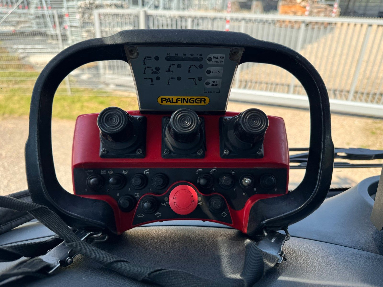 Mercedes-Benz 2540 6X2 Pritsche Palfinger PK 12002 mit Funk - Vinçli kamyon: fotoğraf 4 Mercedes-Benz 2540 6X2 Pritsche Palfinger PK 12002 mit Funk - Vinçli kamyon: fotoğraf 4