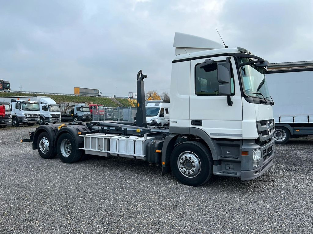 Mercedes-Benz 2541 6X2 Meiller Funk Zustand wie 200 tkm Mercedes-Benz 2541 6X2 Meiller RK 20.65 Funk | Top Zustand! - Kancalı yükleyici kamyon: fotoğraf 1 Mercedes-Benz 2541 6X2 Meiller Funk Zustand wie 200 tkm Mercedes-Benz 2541 6X2 Meiller RK 20.65 Funk | Top Zustand! - Kancalı yükleyici kamyon: fotoğraf 1