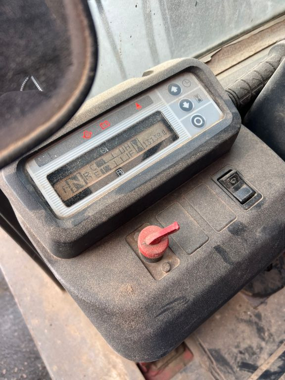 Nissan 32 Diesel 13100 Stunden Nissan 32 Diesel 13100 Stunden - Forklift: fotoğraf 3 Nissan 32 Diesel 13100 Stunden Nissan 32 Diesel 13100 Stunden - Forklift: fotoğraf 3