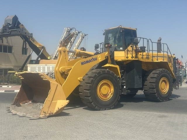 Komatsu WA600-6R - Tekerlekli yükleyici: fotoğraf 1 Komatsu WA600-6R - Tekerlekli yükleyici: fotoğraf 1