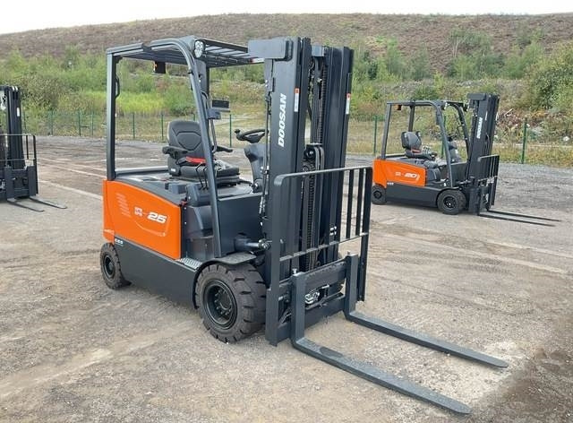 Doosan B25X-7 PLUS - Elektrikli forklift: fotoğraf 4 Doosan B25X-7 PLUS - Elektrikli forklift: fotoğraf 4