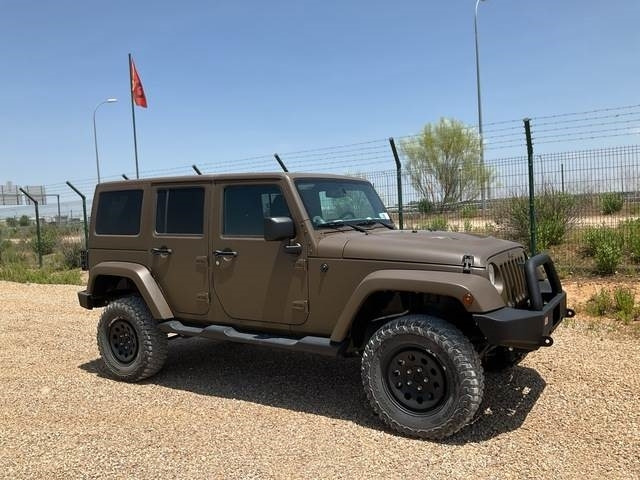 Jeep Wrangler JK Command - Binek araba: fotoğraf 4 Jeep Wrangler JK Command - Binek araba: fotoğraf 4