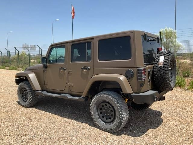 Jeep Wrangler JK Command - Binek araba: fotoğraf 2 Jeep Wrangler JK Command - Binek araba: fotoğraf 2