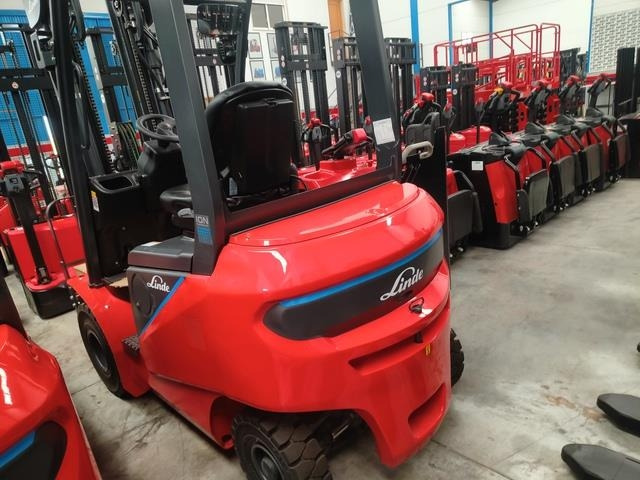 Linde E20 PBHP-01 - Elektrikli forklift: fotoğraf 2 Linde E20 PBHP-01 - Elektrikli forklift: fotoğraf 2