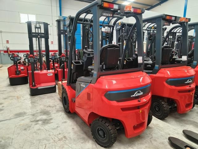Linde E20 PBHP-01 - Elektrikli forklift: fotoğraf 3 Linde E20 PBHP-01 - Elektrikli forklift: fotoğraf 3