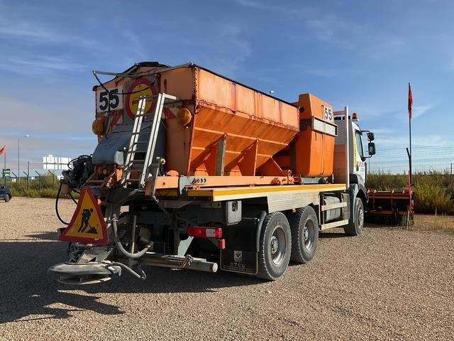 Renault Kerax 430DXI - Kar küreme aracı: fotoğraf 3 Renault Kerax 430DXI - Kar küreme aracı: fotoğraf 3