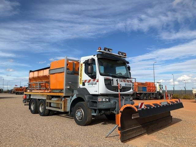 Renault Kerax - Kar küreme aracı: fotoğraf 4 Renault Kerax - Kar küreme aracı: fotoğraf 4