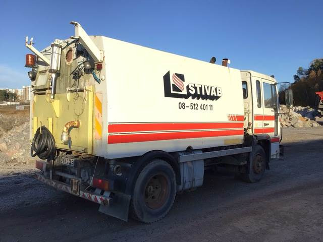 Volvo FL611 - Yol süpürme aracı: fotoğraf 3 Volvo FL611 - Yol süpürme aracı: fotoğraf 3