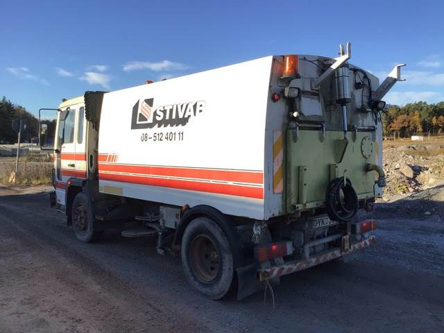 Volvo FL611 - Yol süpürme aracı: fotoğraf 2 Volvo FL611 - Yol süpürme aracı: fotoğraf 2