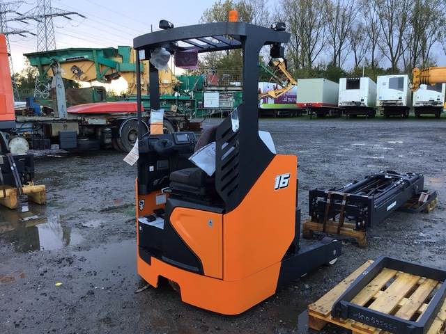 Doosan BR16JW-9 - Reach truck: fotoğraf 3 Doosan BR16JW-9 - Reach truck: fotoğraf 3