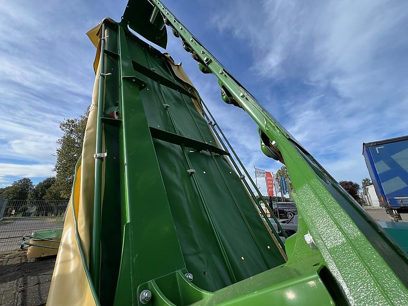 Krone EasyCut R360 - Çayır biçme makinesi: fotoğraf 4 Krone EasyCut R360 - Çayır biçme makinesi: fotoğraf 4