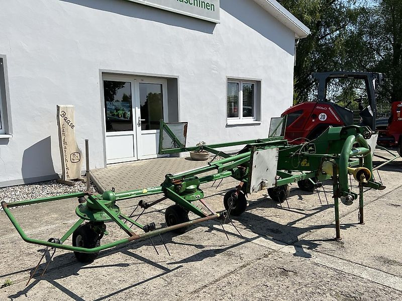 Kuhn GF 630 1MH - John Deere - Ot toplama tırmığı: fotoğraf 2 Kuhn GF 630 1MH - John Deere - Ot toplama tırmığı: fotoğraf 2