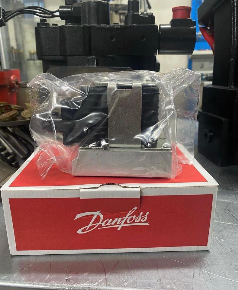 DANFOSS / SAUER PRESSURE CONTROL VALVE MCV116A3204 - Hidrolik Valf - İş makinaları: fotoğraf 1 DANFOSS / SAUER PRESSURE CONTROL VALVE MCV116A3204 - Hidrolik Valf - İş makinaları: fotoğraf 1