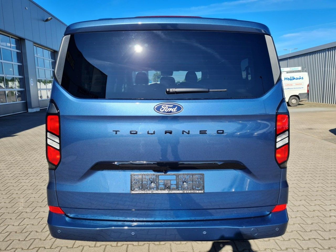 Minivan Ford Tourneo Custom 320 Titanium L1 AG 8-Sitze LED KA: fotoğraf 22