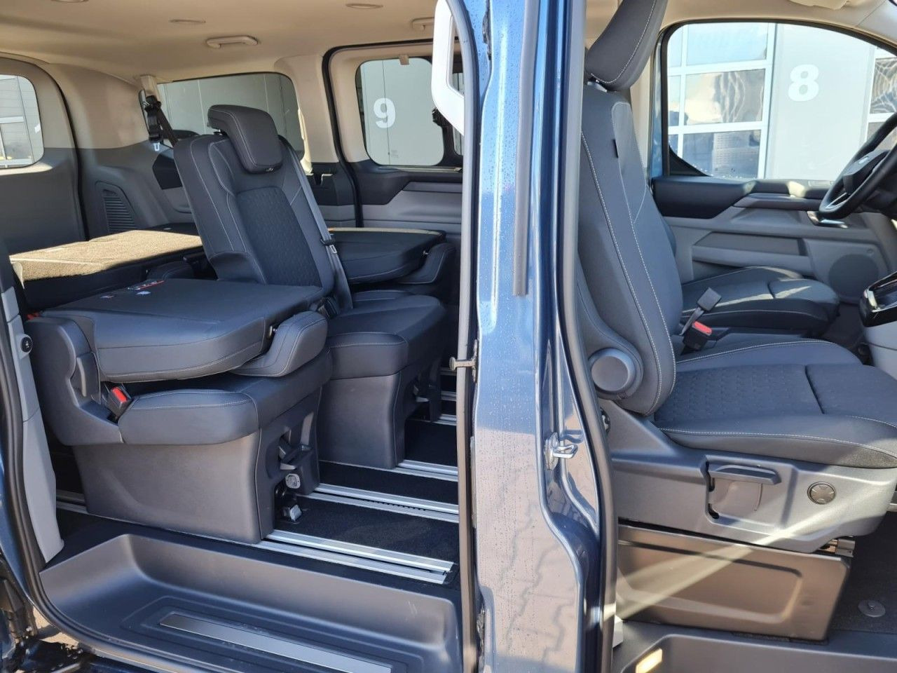 Minivan Ford Tourneo Custom 320 Titanium L1 AG 8-Sitze LED KA: fotoğraf 18