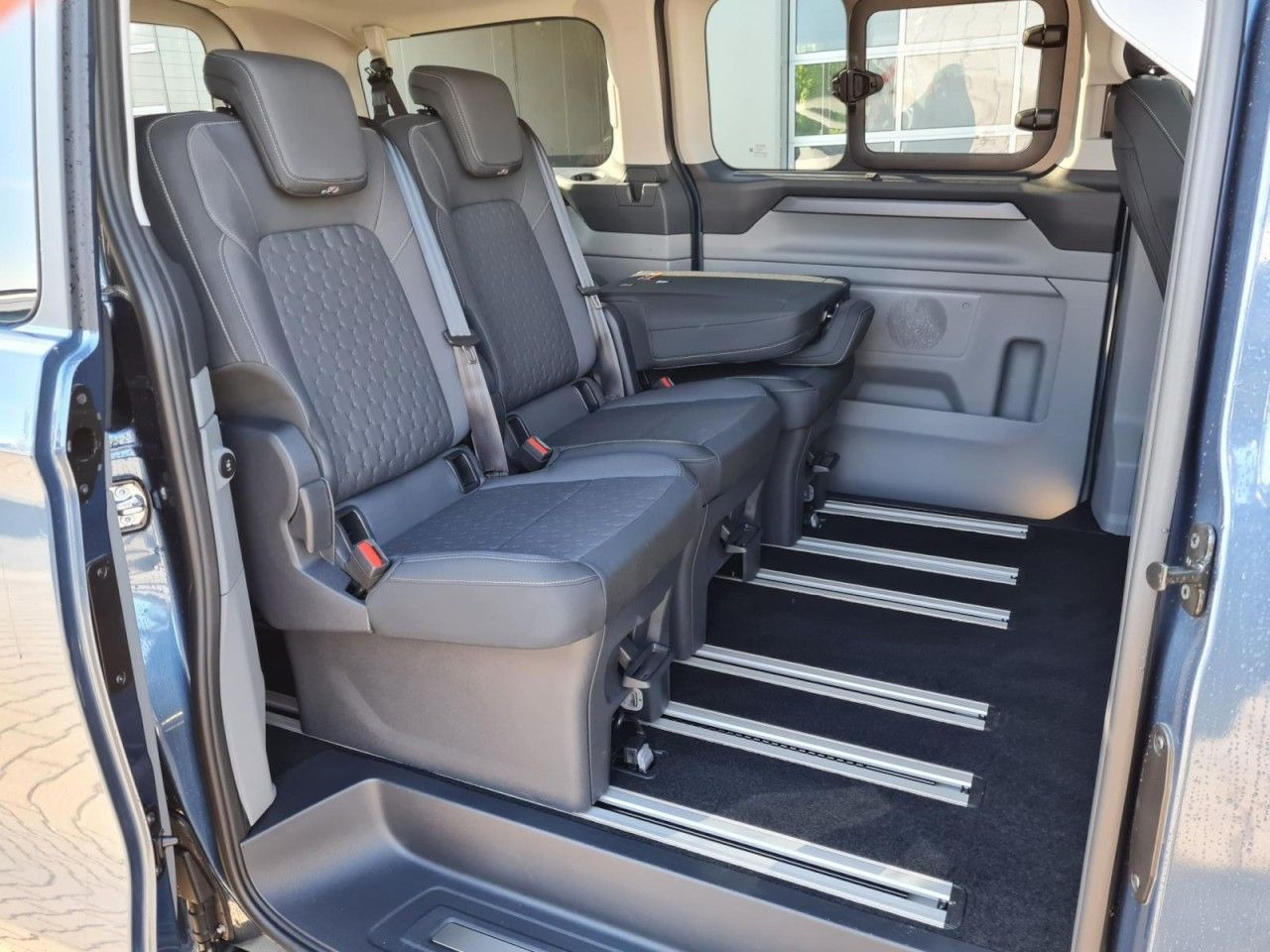 Minivan Ford Tourneo Custom 320 Titanium L1 AG 8-Sitze LED KA: fotoğraf 19