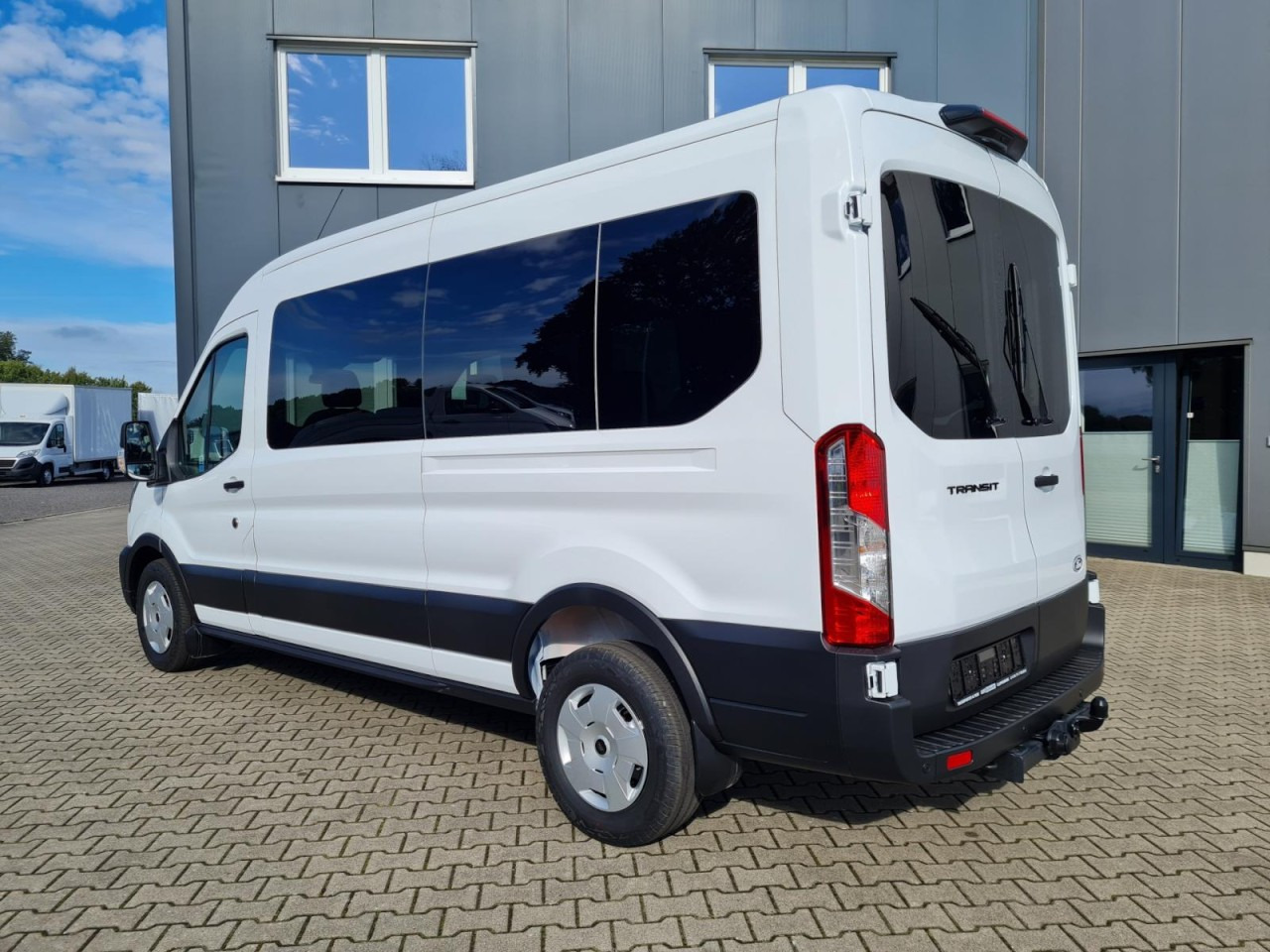Ford Transit 350 Kombi TDCi L3 AG Trend 9 Sitze AHK KAMERA - Minibüs, Minivan: fotoğraf 4 Ford Transit 350 Kombi TDCi L3 AG Trend 9 Sitze AHK KAMERA - Minibüs, Minivan: fotoğraf 4