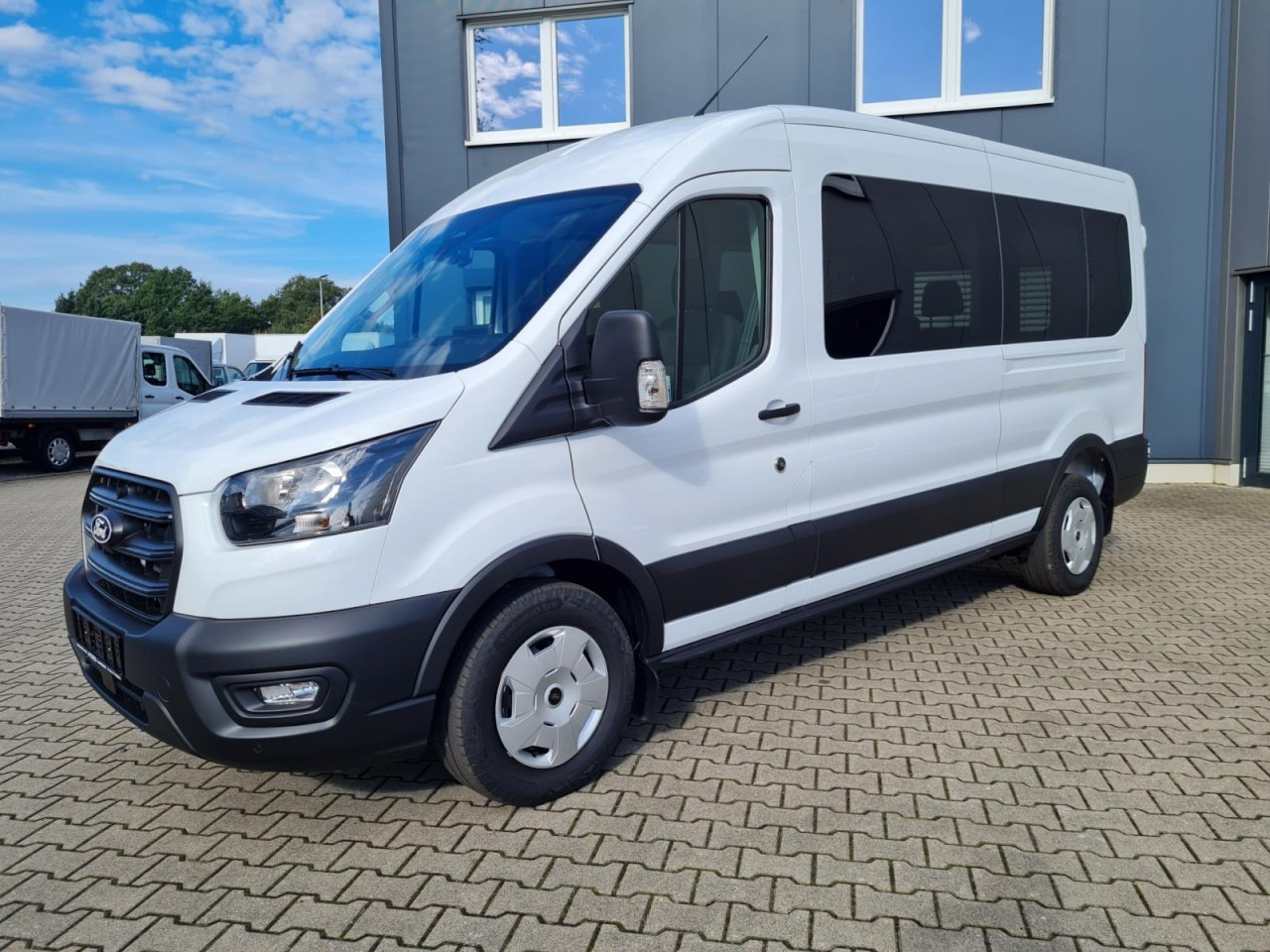 Ford Transit 350 Kombi TDCi L3 H2 Trend 9 Sitzer AHK - Minibüs, Minivan: fotoğraf 3 Ford Transit 350 Kombi TDCi L3 H2 Trend 9 Sitzer AHK - Minibüs, Minivan: fotoğraf 3