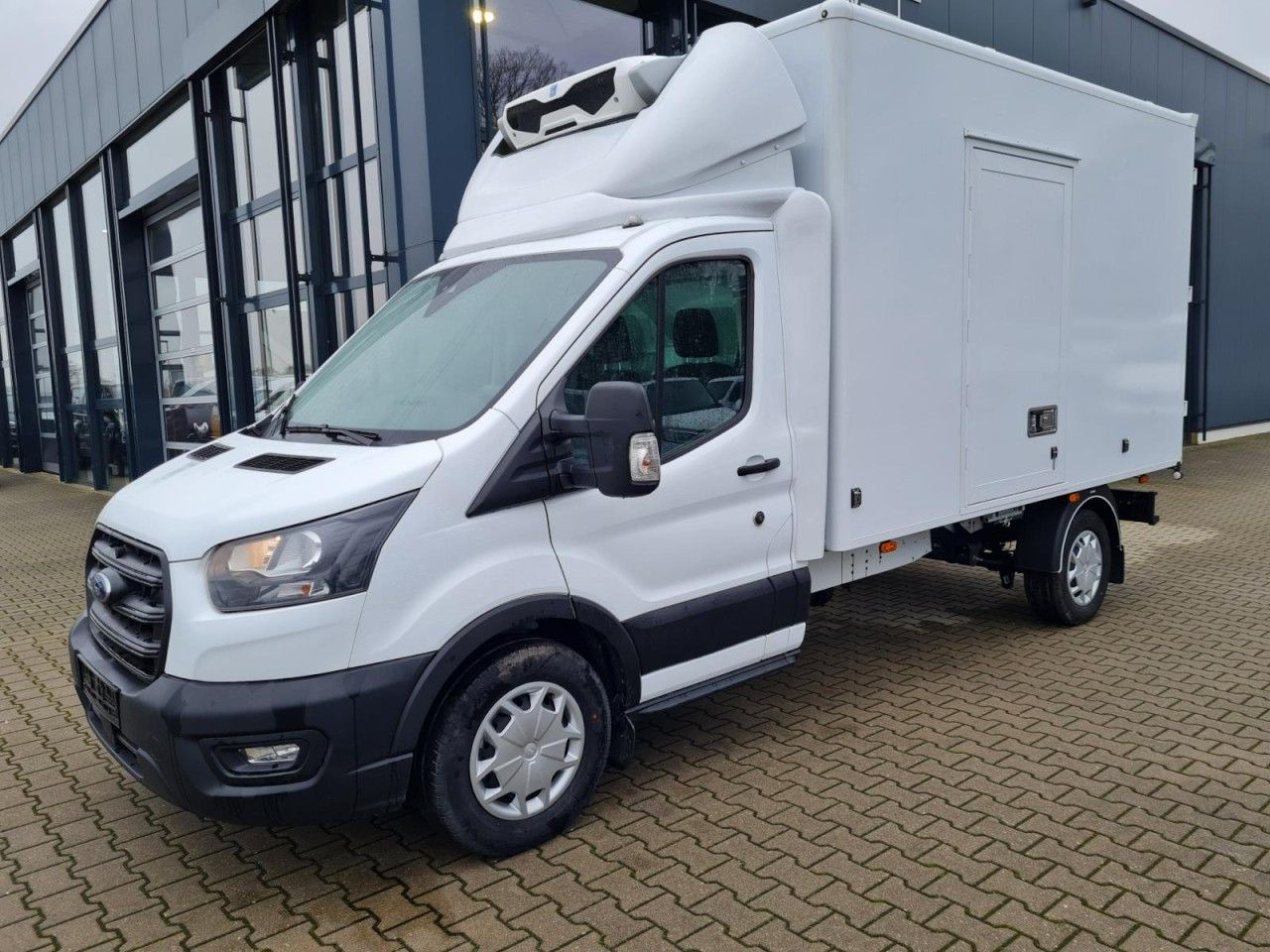 Ford Transit 350 Kühlkoffer STAND+FAHRKÜHLUNG TREND Ford Transit 350 Kühlkoffer STAND+FAHRKÜHLUNG TREND - Frigorifik kamyonet: fotoğraf 3 Ford Transit 350 Kühlkoffer STAND+FAHRKÜHLUNG TREND Ford Transit 350 Kühlkoffer STAND+FAHRKÜHLUNG TREND - Frigorifik kamyonet: fotoğraf 3