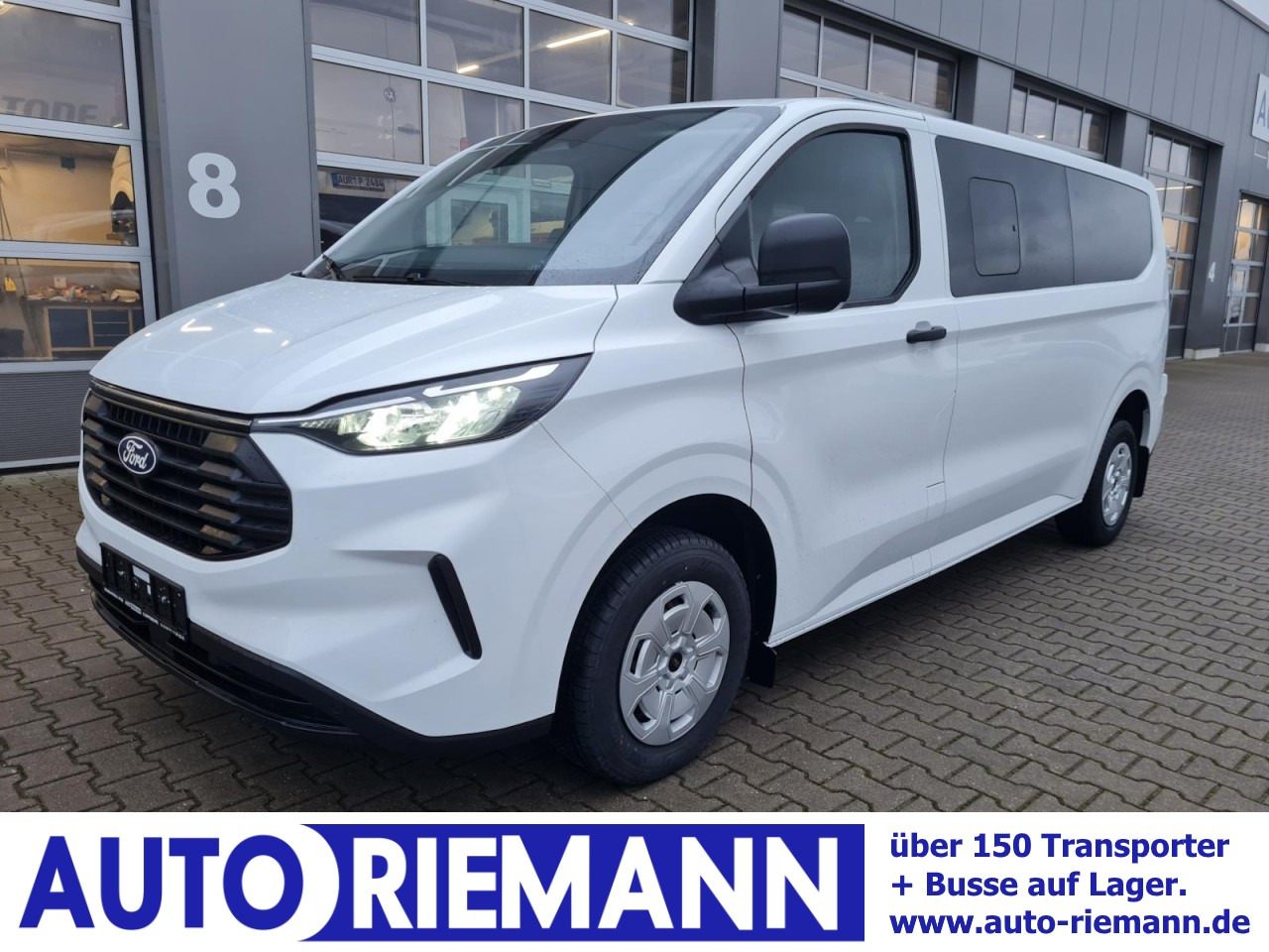 Ford Transit Custom Kombi 320 L2 Trend 9 Sitze KAMERA - Minibüs, Minivan: fotoğraf 1 Ford Transit Custom Kombi 320 L2 Trend 9 Sitze KAMERA - Minibüs, Minivan: fotoğraf 1