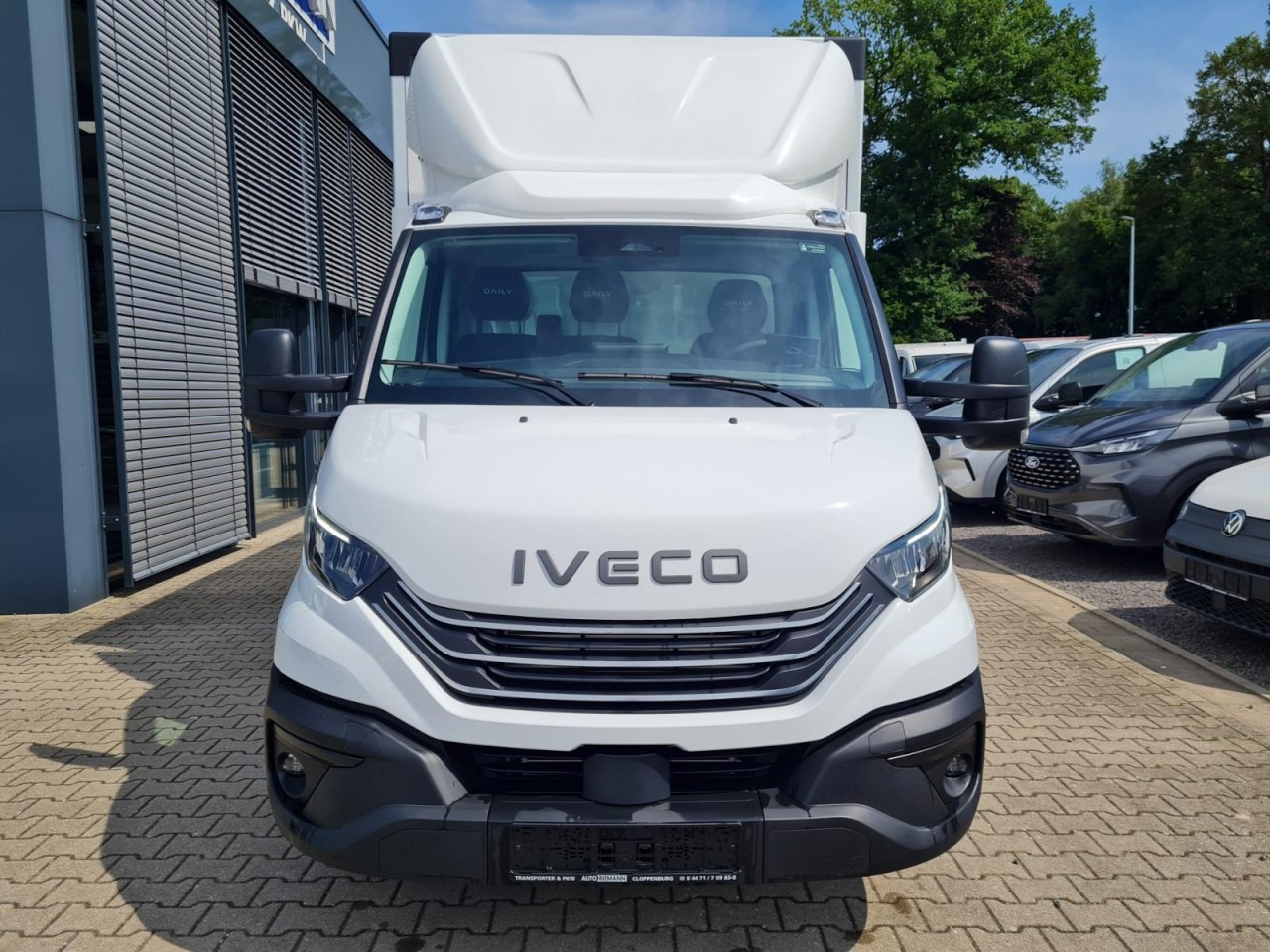 Iveco DAILY 35S18 Koffer Automatik ALU KAMERA NAVI TEMPOMAT - Kapalı kasa kamyonet: fotoğraf 2 Iveco DAILY 35S18 Koffer Automatik ALU KAMERA NAVI TEMPOMAT - Kapalı kasa kamyonet: fotoğraf 2
