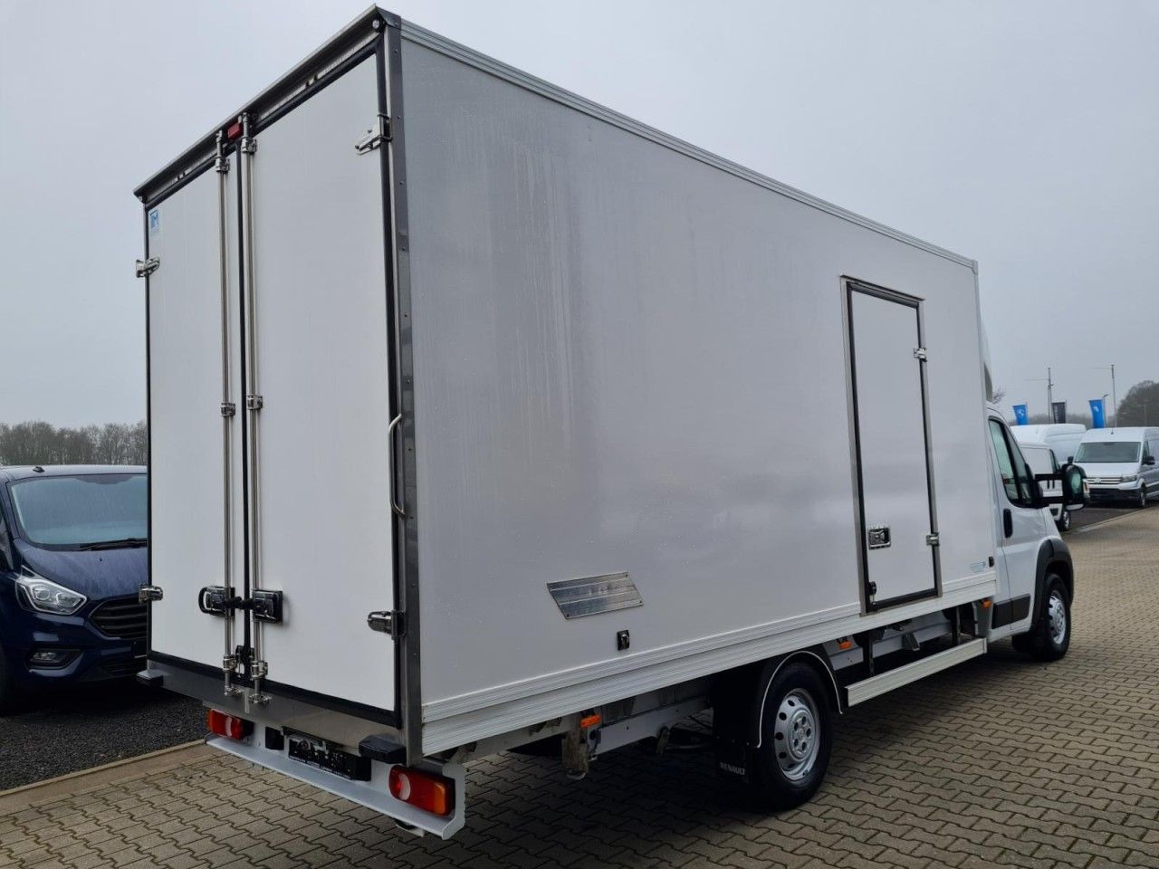 Peugeot Boxer 3.5t Koffer lang L4 ERGO KLIMA KOMFORT TEM - Kapalı kasa kamyonet: fotoğraf 4 Peugeot Boxer 3.5t Koffer lang L4 ERGO KLIMA KOMFORT TEM - Kapalı kasa kamyonet: fotoğraf 4