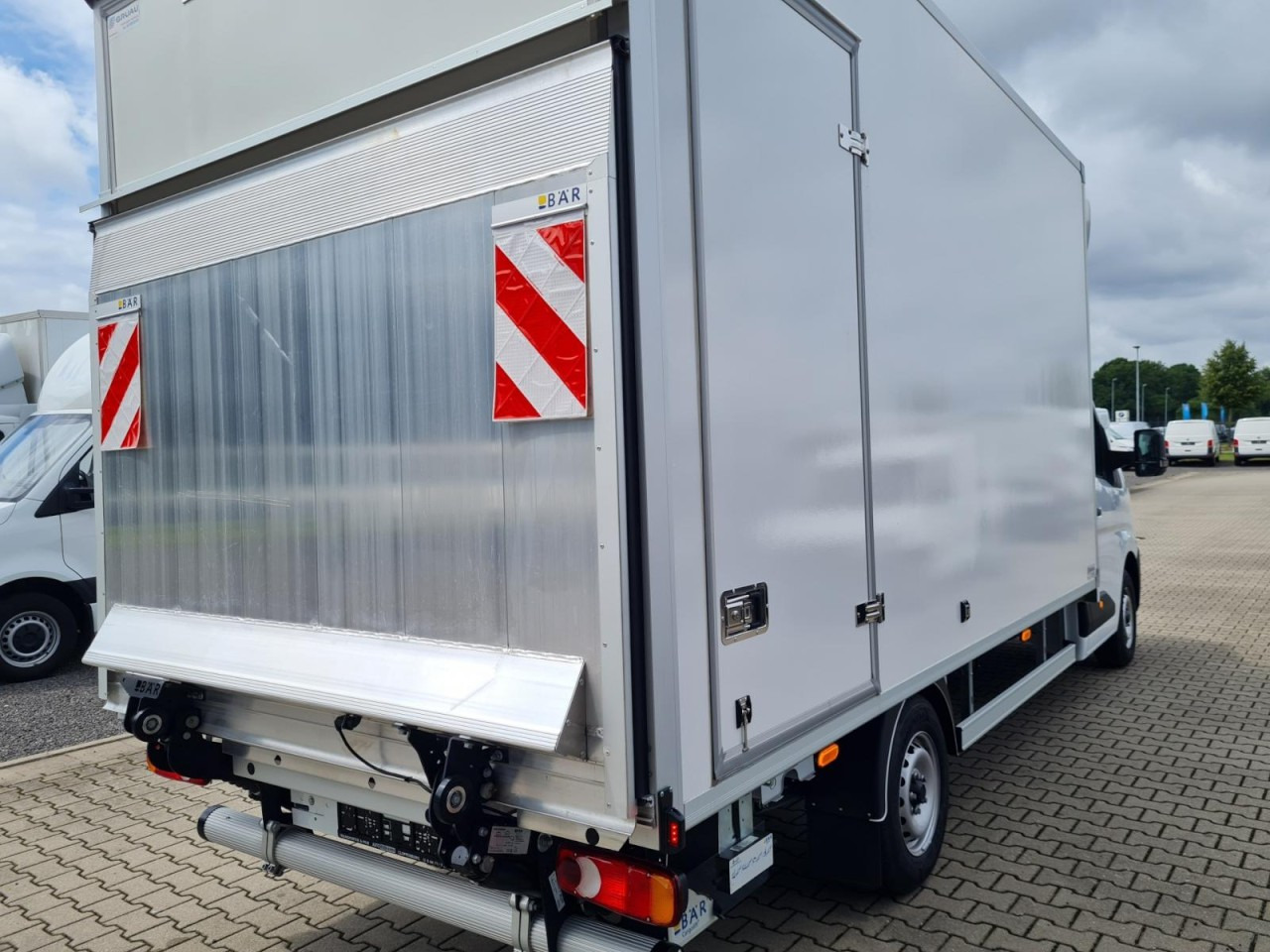 Renault Master 35 New Möbel Koffer LBW KLIMA TEMPOMAT - Kapalı kasa kamyonet: fotoğraf 4 Renault Master 35 New Möbel Koffer LBW KLIMA TEMPOMAT - Kapalı kasa kamyonet: fotoğraf 4