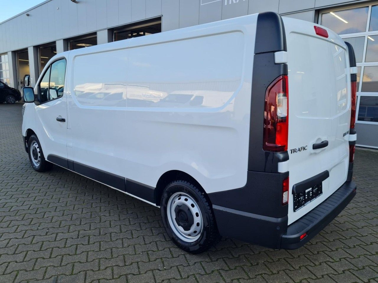 Renault Trafic Kühlkasten L2 Frischdienst 3.0to Tempomat - Küçük panelvan: fotoğraf 4 Renault Trafic Kühlkasten L2 Frischdienst 3.0to Tempomat - Küçük panelvan: fotoğraf 4