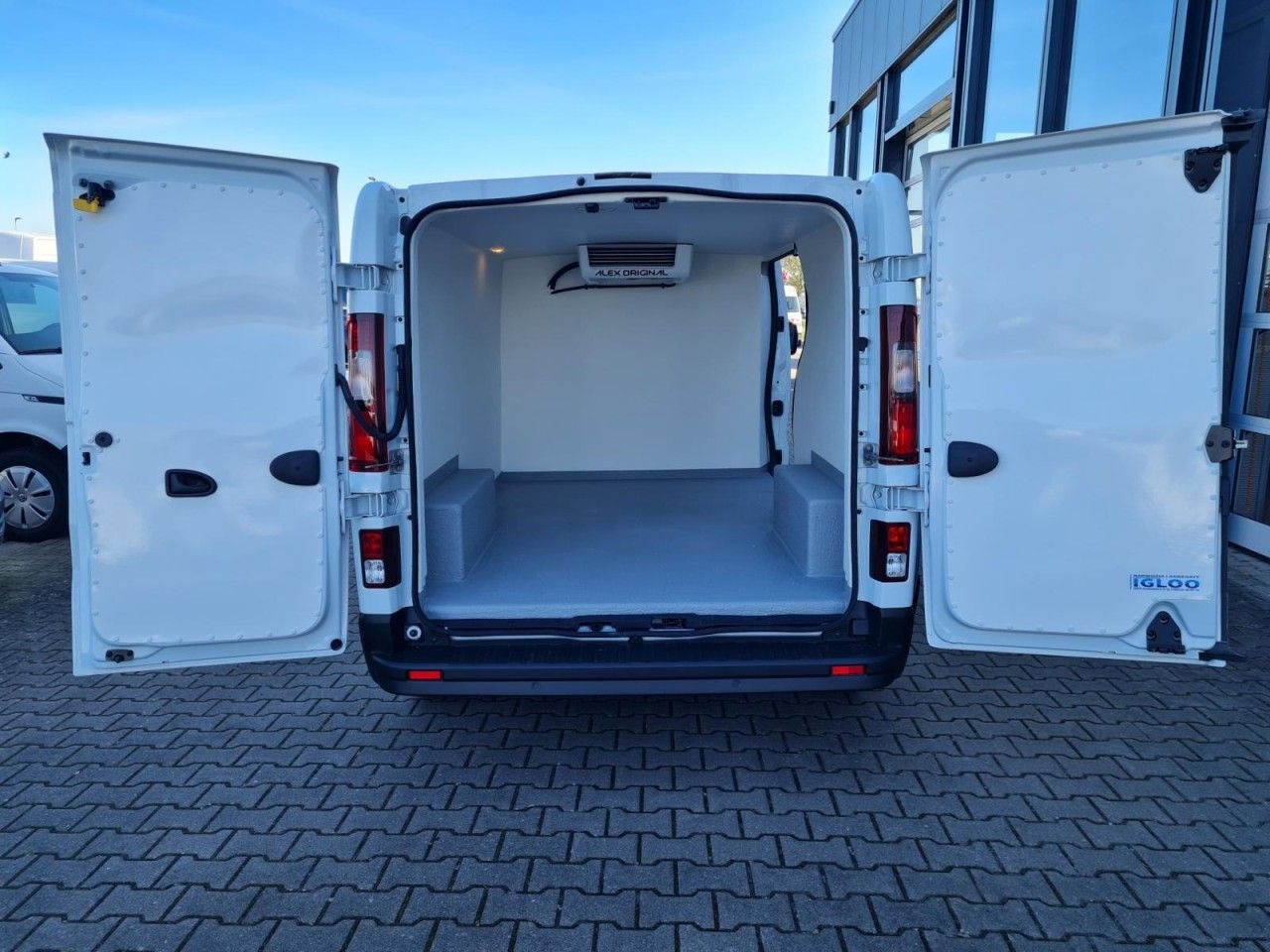 Renault Trafic Kühlkasten dCi 130 L2H1 3,0t Navi App Kli - Frigorifik kamyonet: fotoğraf 4 Renault Trafic Kühlkasten dCi 130 L2H1 3,0t Navi App Kli - Frigorifik kamyonet: fotoğraf 4