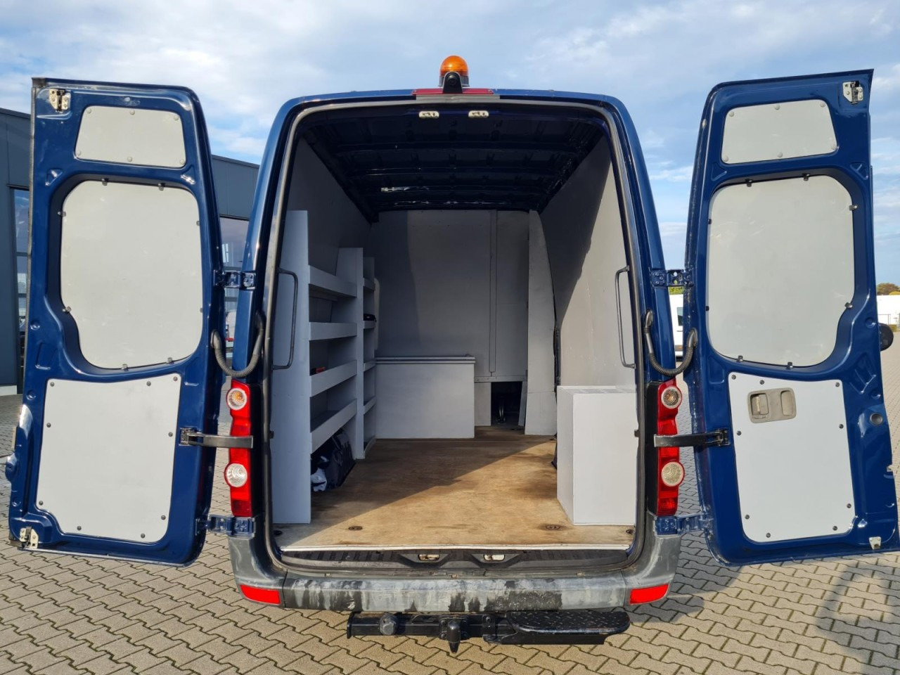 Volkswagen Crafter 35 Kasten Doka 5 Sitze AHK 3.5to REGALSYSTEM - Panelvan, Çift kabin kamyonet: fotoğraf 5 Volkswagen Crafter 35 Kasten Doka 5 Sitze AHK 3.5to REGALSYSTEM - Panelvan, Çift kabin kamyonet: fotoğraf 5