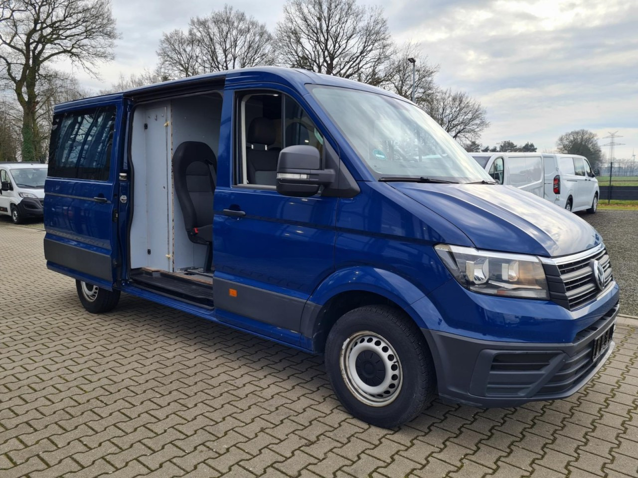 Volkswagen Crafter 35 Kasten Plus Doka mixto NAVI AHK 5-Sitze - Panelvan, Çift kabin kamyonet: fotoğraf 4 Volkswagen Crafter 35 Kasten Plus Doka mixto NAVI AHK 5-Sitze - Panelvan, Çift kabin kamyonet: fotoğraf 4