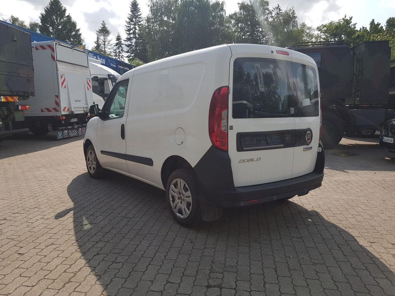 Fiat Doblo Kastenwagen SX 1.3 Klima, Radio mit Nav... - Minivan: fotoğraf 3 Fiat Doblo Kastenwagen SX 1.3 Klima, Radio mit Nav... - Minivan: fotoğraf 3