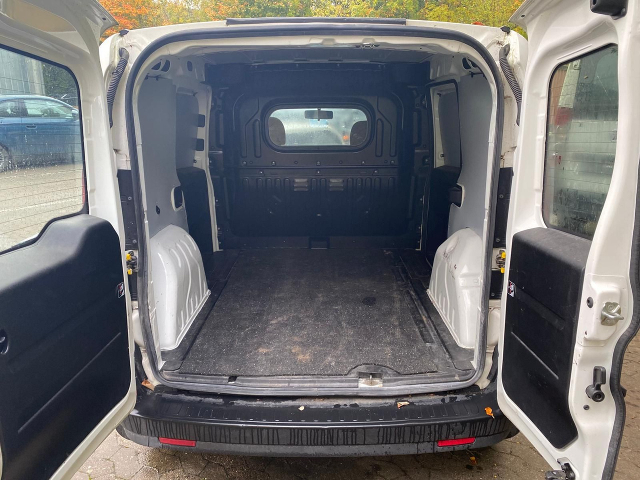 Fiat Doblo SX Kasten Cargo 1.3 Multijet Motorscha... - Minivan: fotoğraf 5 Fiat Doblo SX Kasten Cargo 1.3 Multijet Motorscha... - Minivan: fotoğraf 5