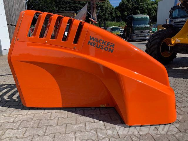 Hamm H13 H16 Motorhaube - Kaporta - İş makinaları: fotoğraf 4 Hamm H13 H16 Motorhaube - Kaporta - İş makinaları: fotoğraf 4