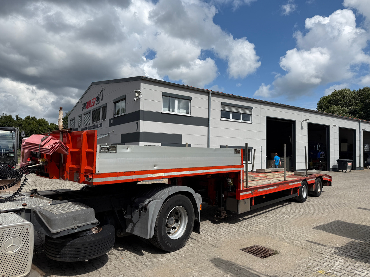 Schwarzmüller F-Serie Tieflader Nachlaufgelenkt ZS TOP - Alçak çerçeveli platform dorse: fotoğraf 2 Schwarzmüller F-Serie Tieflader Nachlaufgelenkt ZS TOP - Alçak çerçeveli platform dorse: fotoğraf 2