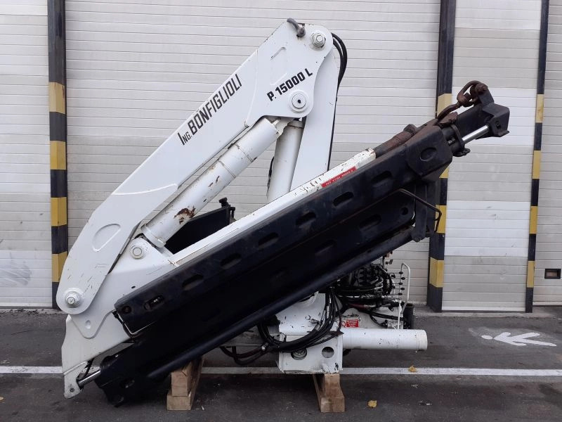 Grúa Bonfiglioli P.15000L - Araç üstü vinç - Kamyon: fotoğraf 2 Grúa Bonfiglioli P.15000L - Araç üstü vinç - Kamyon: fotoğraf 2