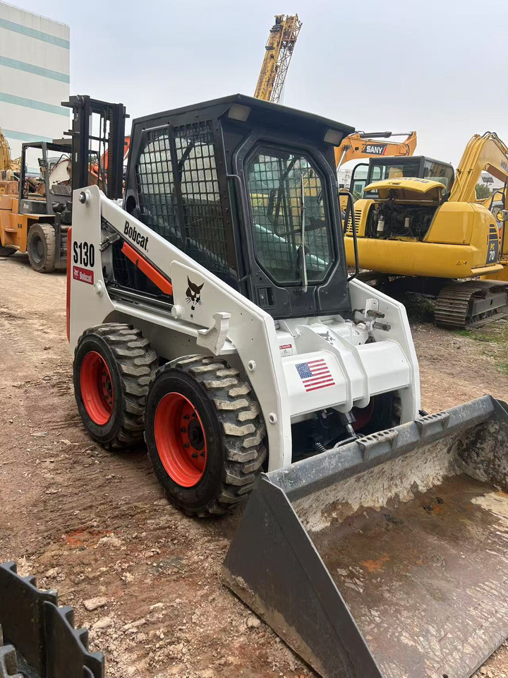 Bobcat S130 - Mini yükleyici: fotoğraf 5 Bobcat S130 - Mini yükleyici: fotoğraf 5