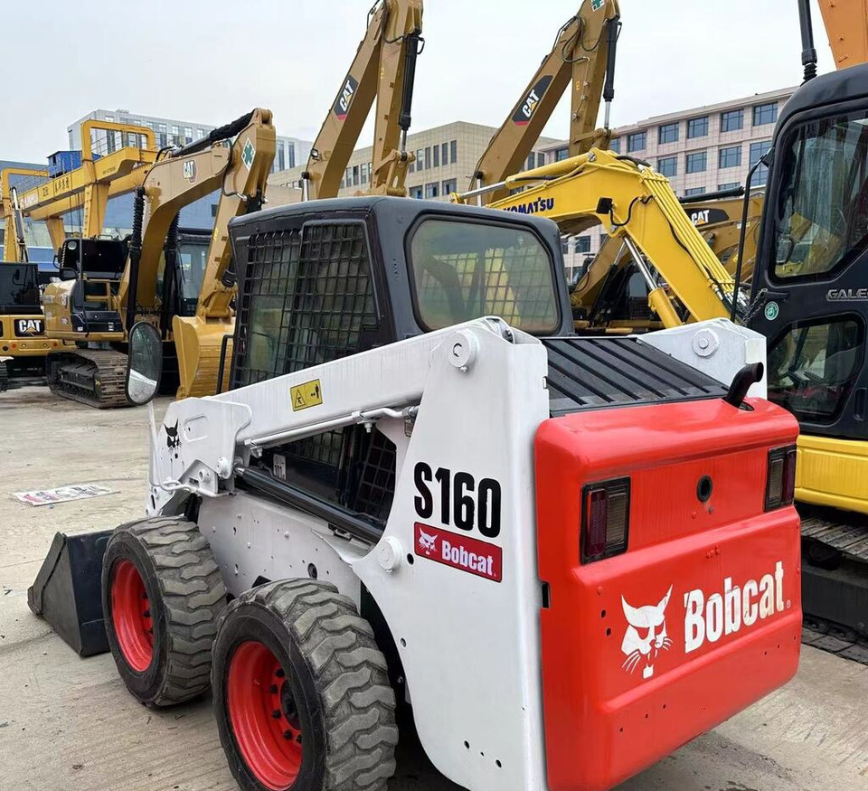 Bobcat S160 - Mini yükleyici: fotoğraf 2 Bobcat S160 - Mini yükleyici: fotoğraf 2