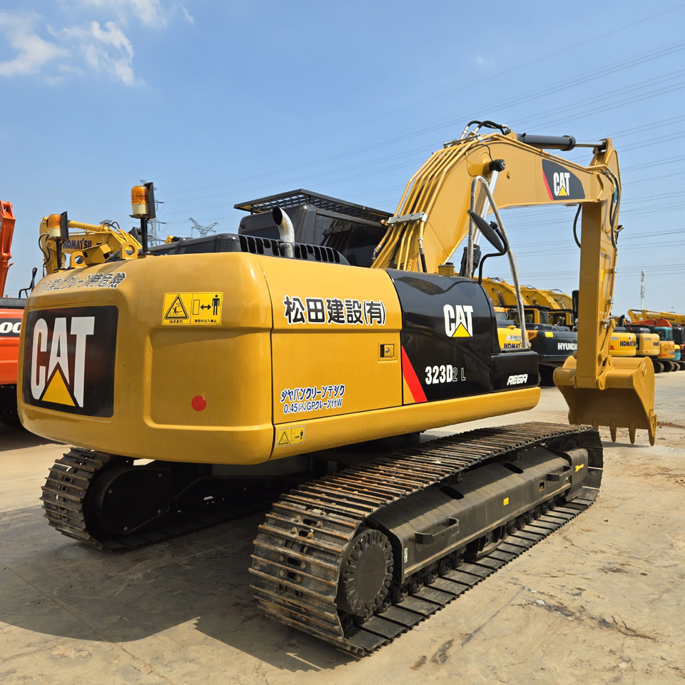 CATERPILLAR 323D2L - Ekskavatör: fotoğraf 3 CATERPILLAR 323D2L - Ekskavatör: fotoğraf 3