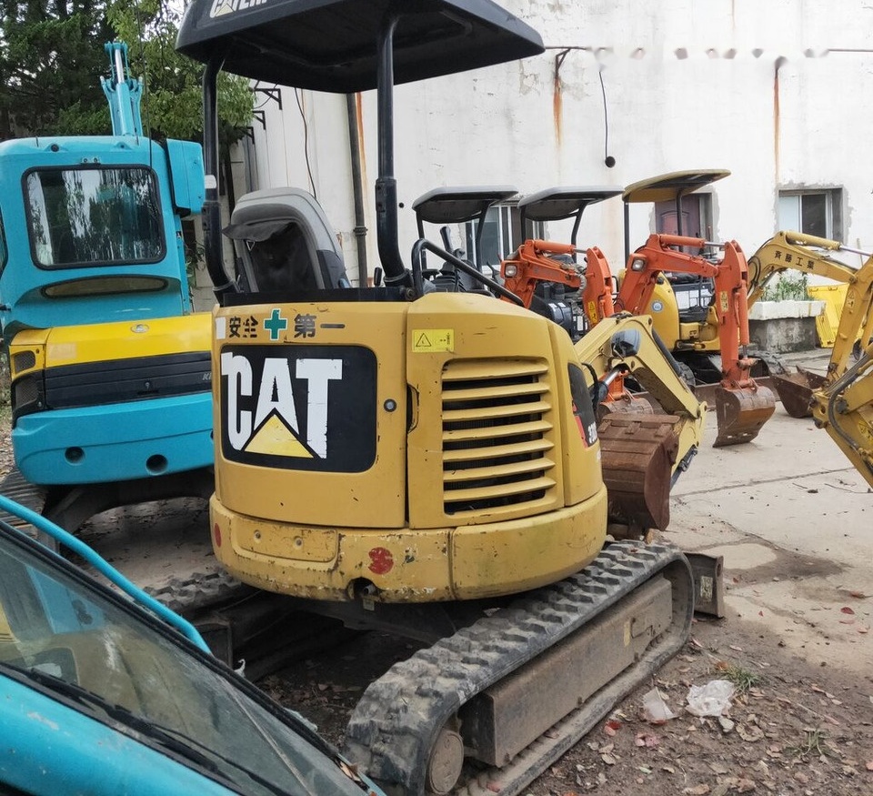 Caterpillar 302C - Mini ekskavatör: fotoğraf 3 Caterpillar 302C - Mini ekskavatör: fotoğraf 3