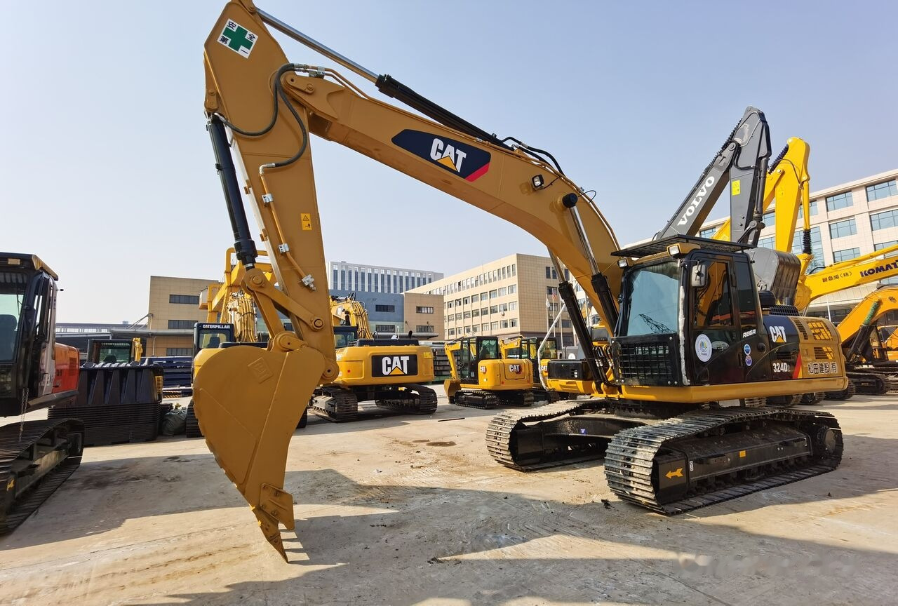 Caterpillar 324D2 - Paletli ekskavatör: fotoğraf 1 Caterpillar 324D2 - Paletli ekskavatör: fotoğraf 1