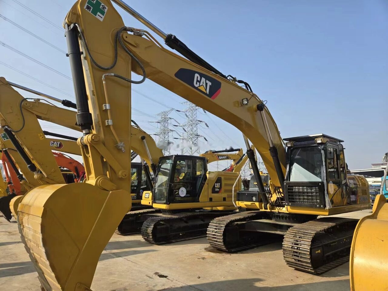 Caterpillar 330D2L - Paletli ekskavatör: fotoğraf 1 Caterpillar 330D2L - Paletli ekskavatör: fotoğraf 1