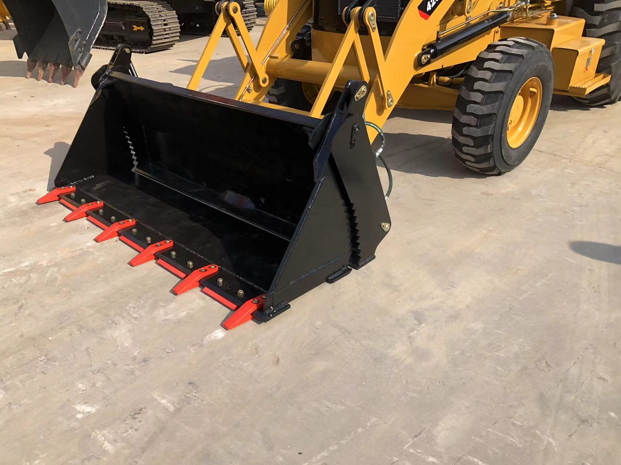 Caterpillar 420F - Iş makinesi: fotoğraf 5 Caterpillar 420F - Iş makinesi: fotoğraf 5