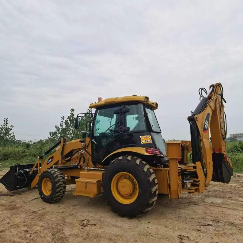 Caterpillar 420F2 - Iş makinesi: fotoğraf 1 Caterpillar 420F2 - Iş makinesi: fotoğraf 1