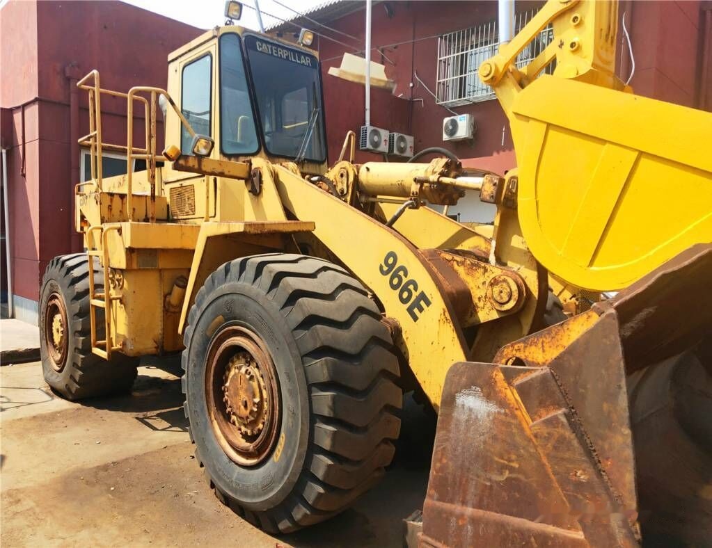 Caterpillar 966 E - Tekerlekli yükleyici: fotoğraf 5 Caterpillar 966 E - Tekerlekli yükleyici: fotoğraf 5