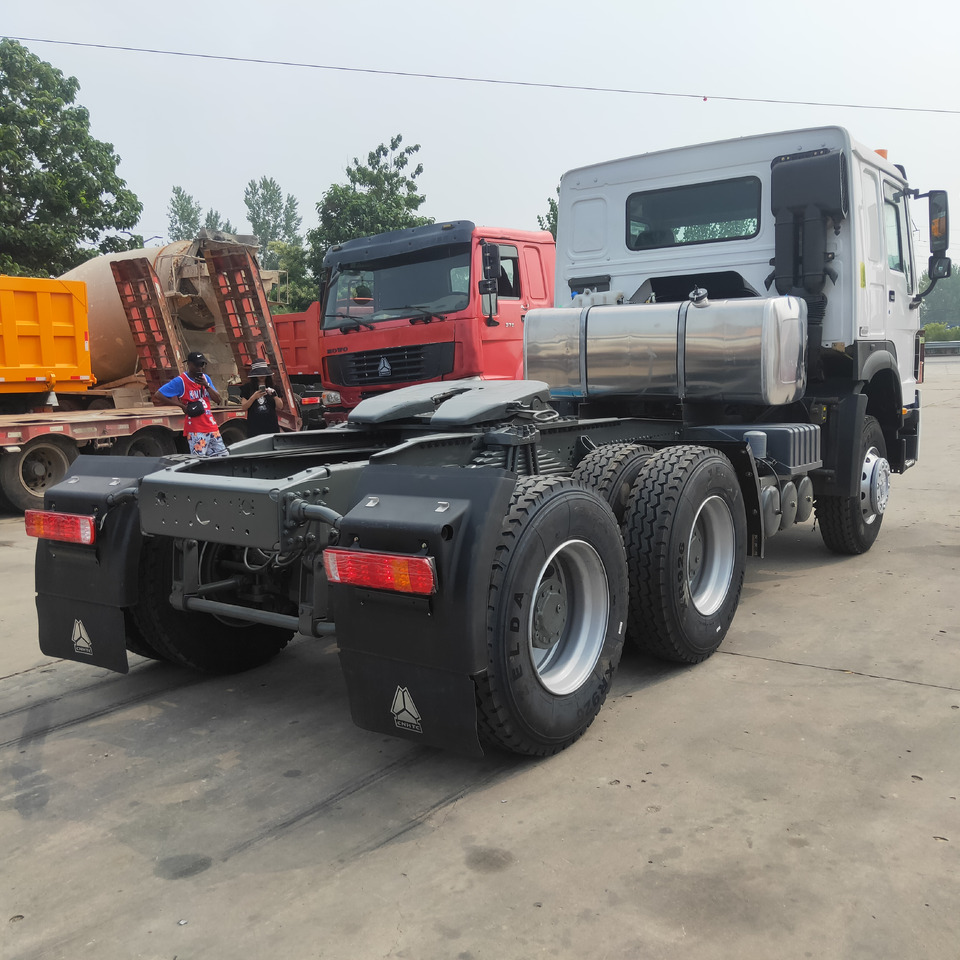 Sinotruk HOWO 420 6*4 Tractor - Çekici: fotoğraf 5 Sinotruk HOWO 420 6*4 Tractor - Çekici: fotoğraf 5